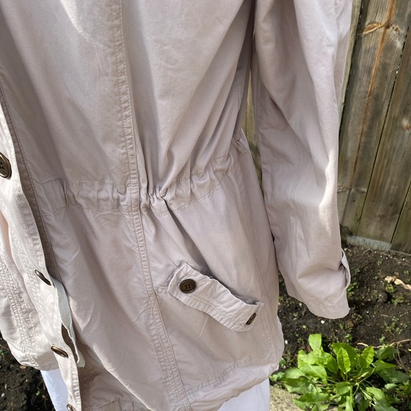 DO+BE cotton trench style coat with drawstring waist & hem removable hood - Picture 3 of 11